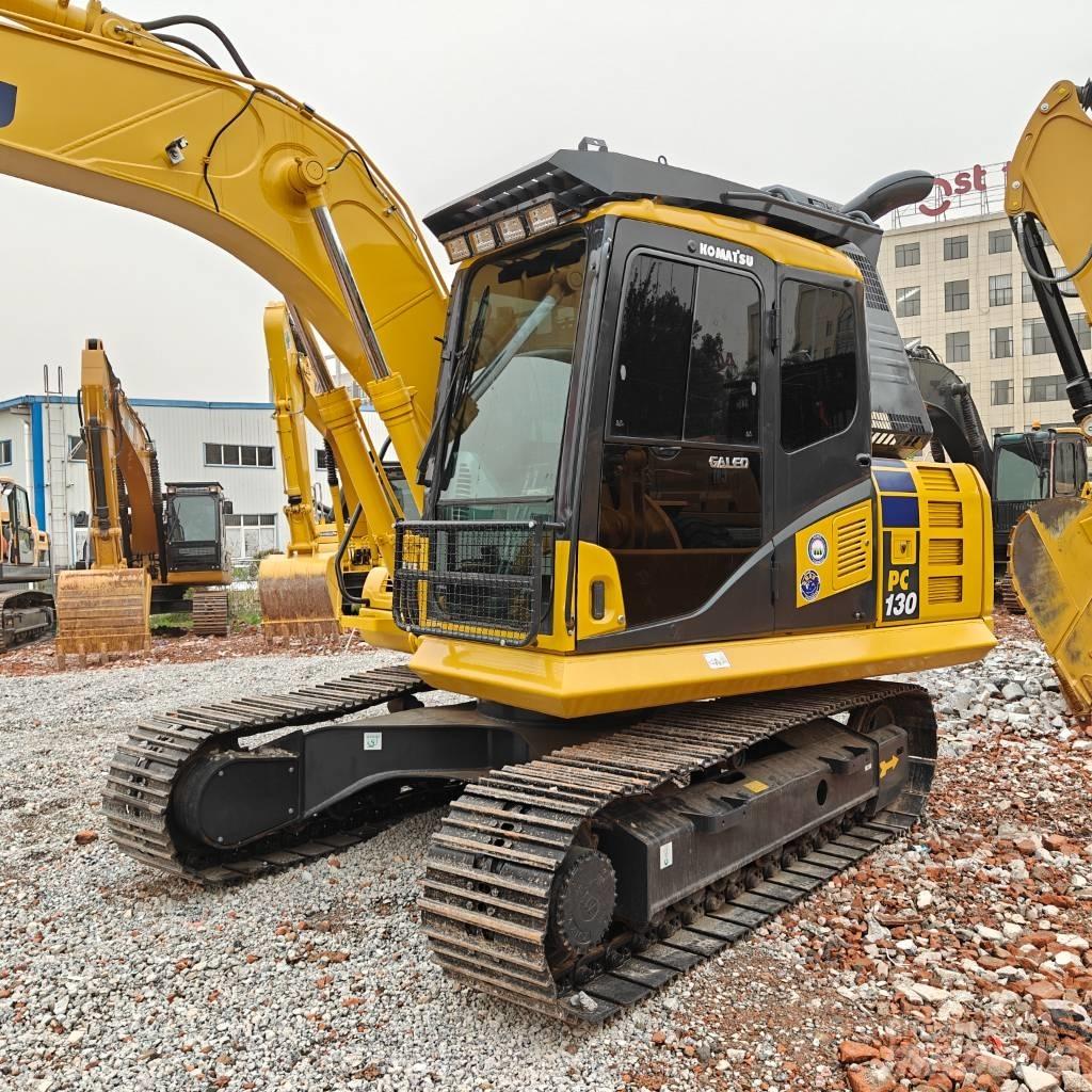 Komatsu 130-7 Pásové rýpadlá