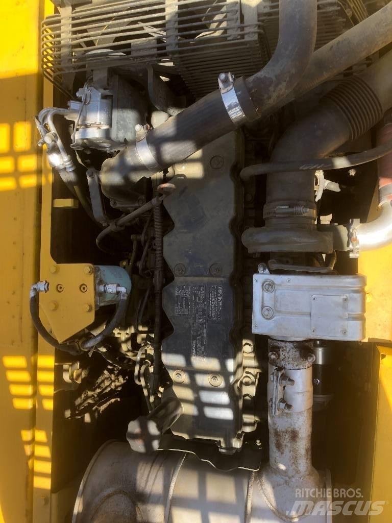 Komatsu PC200 Pásové rýpadlá