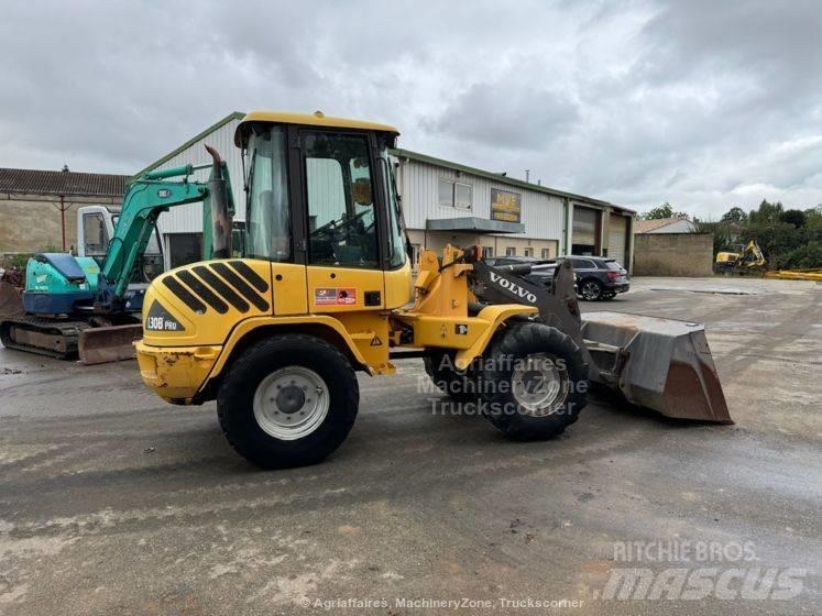 Volvo L 30 B Kolesové nakladače