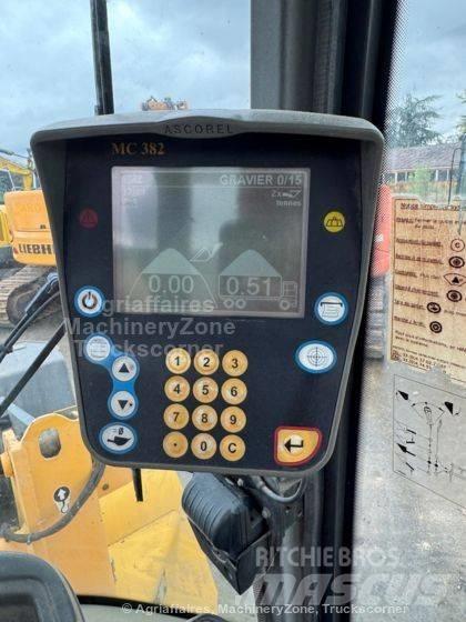 Volvo L 30 B Kolesové nakladače