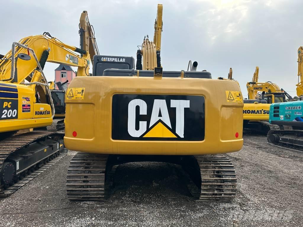 CAT 320 D2 Pásové rýpadlá