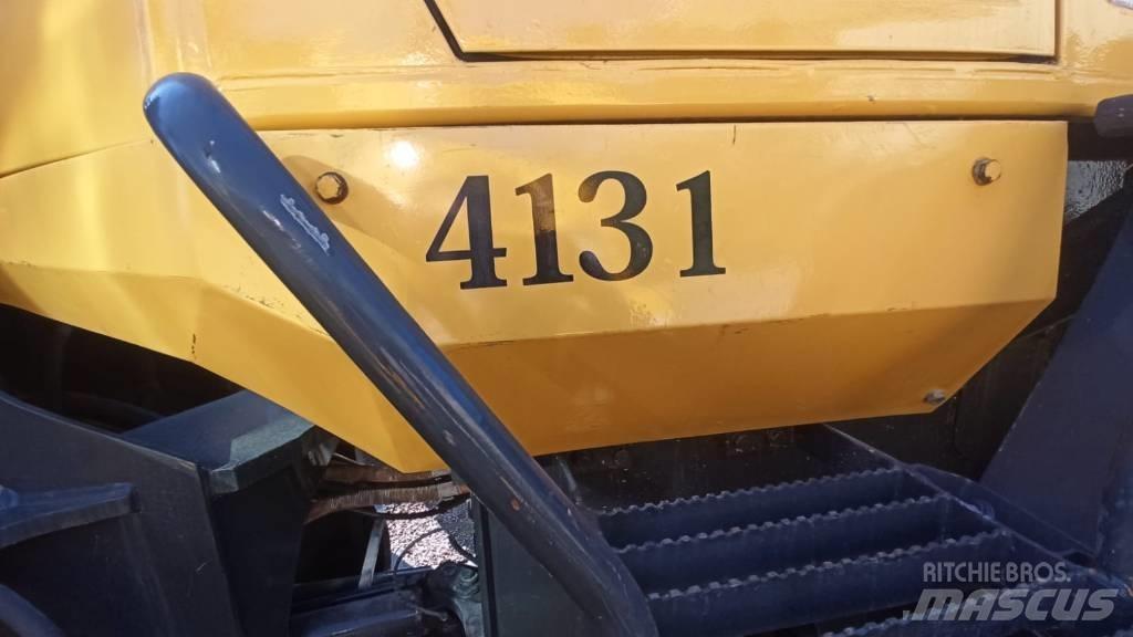 Komatsu WA250PZ-5 Kolesové nakladače