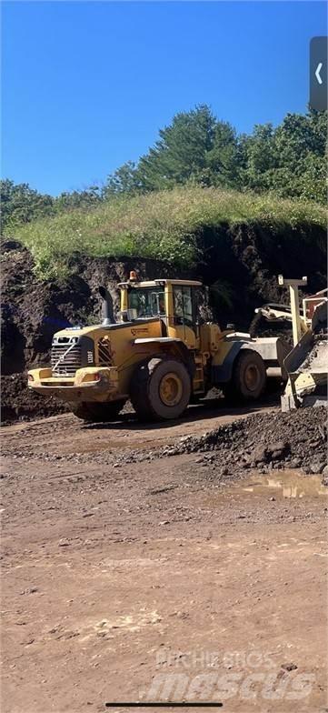Volvo L120F Kolesové nakladače
