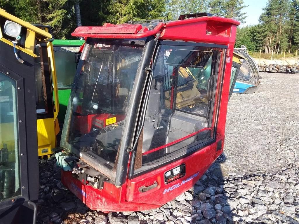 Komatsu 931 Kabíny a interiér