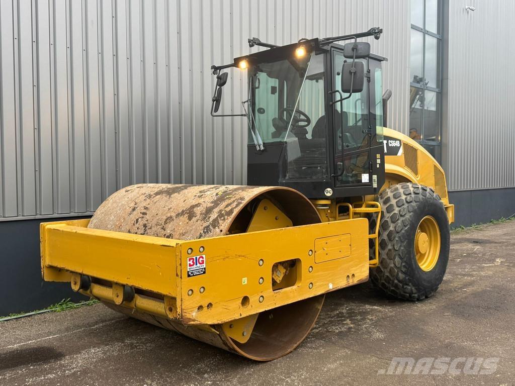 CAT CS64B Ťahačové valce