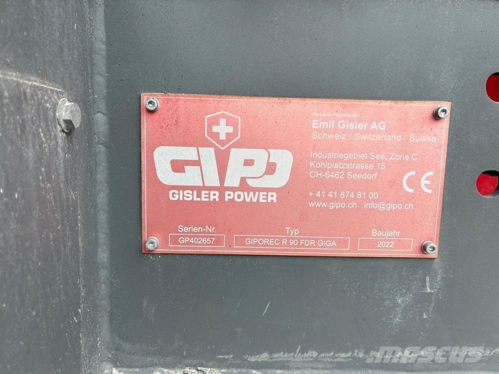 GIPO P090 GIGA Mobilné drviče
