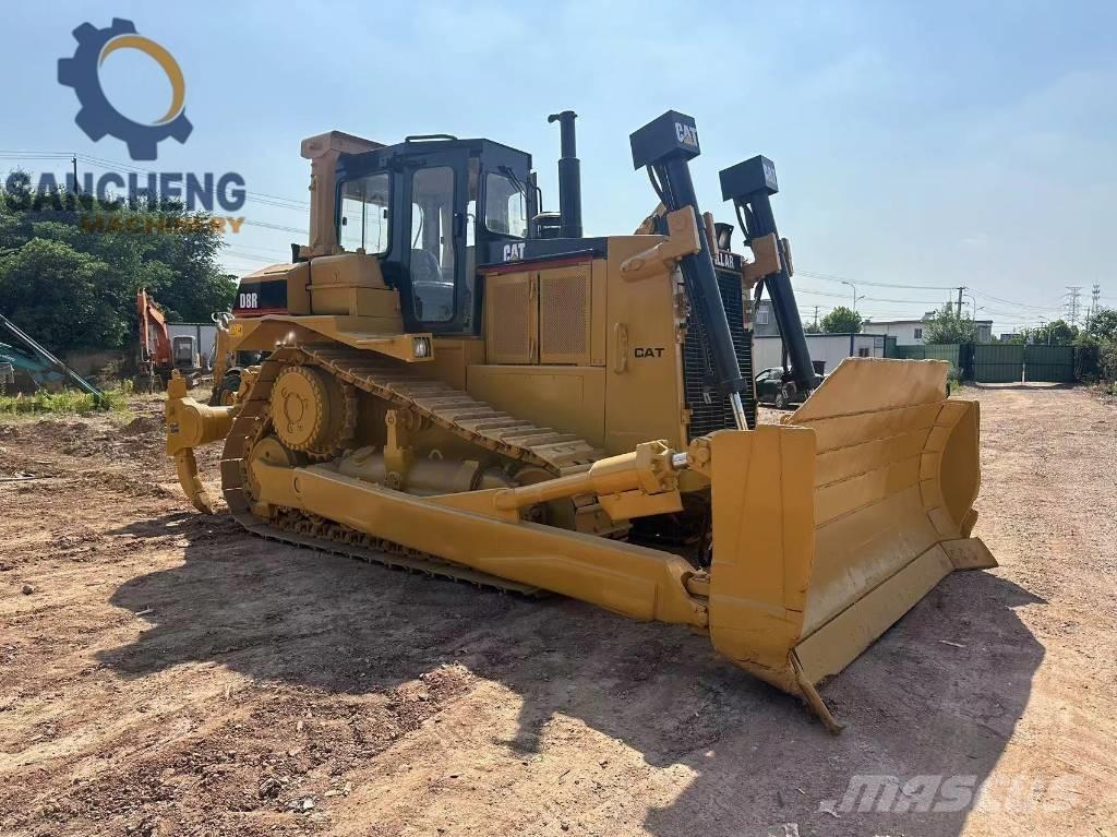 CAT D 8 R Pásové dozéry