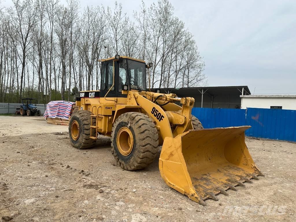 CAT 950GC Kolesové nakladače