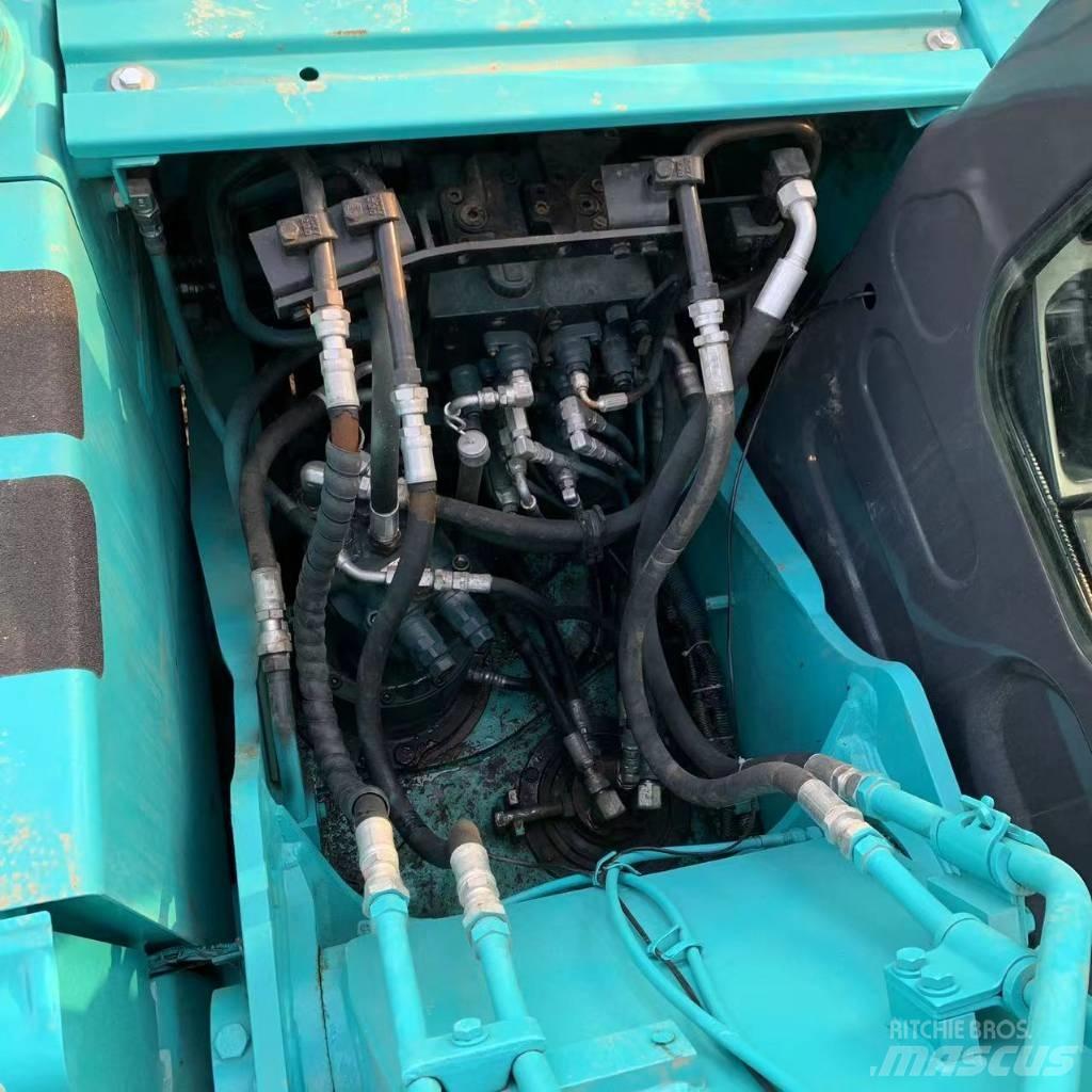 Kobelco 140 SR Pásové rýpadlá