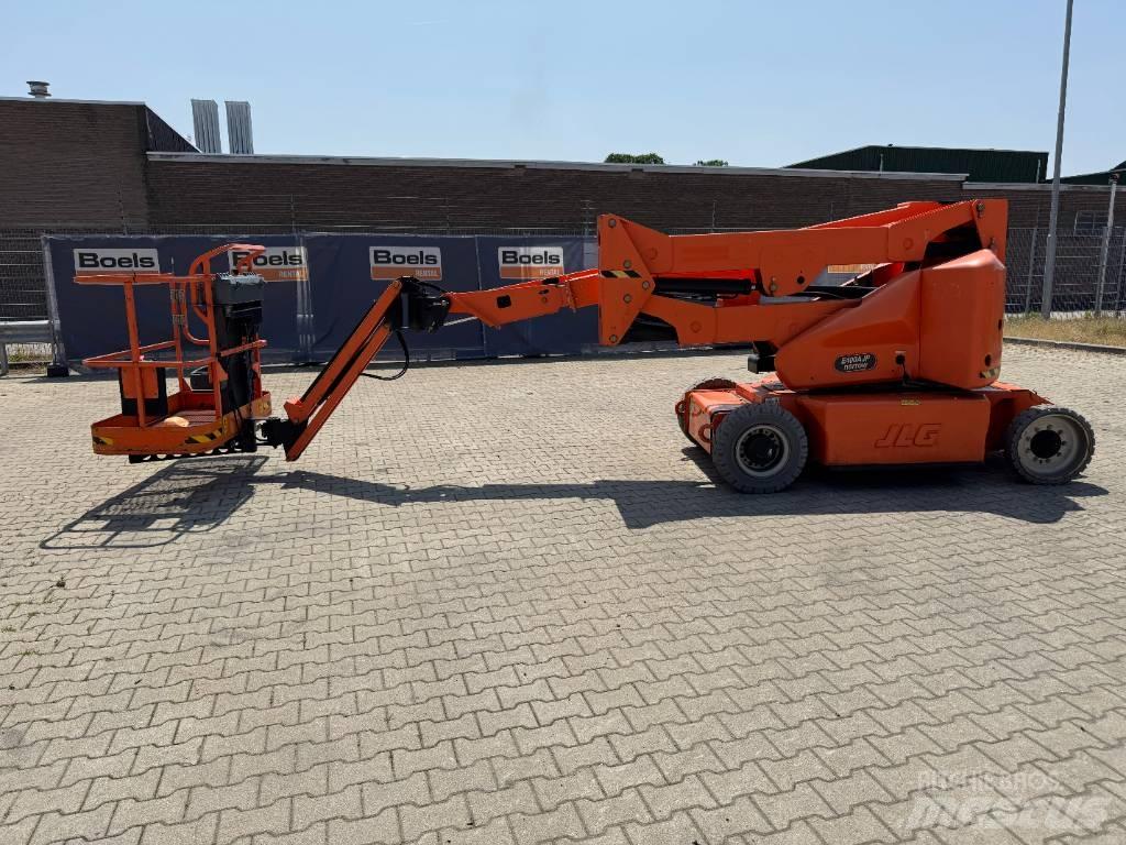 JLG E400AJPN Kĺbové plošiny