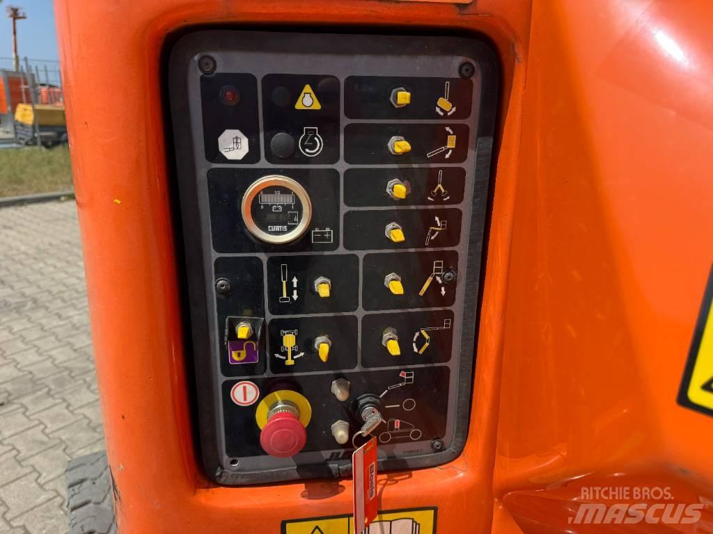 JLG E400AJPN Kĺbové plošiny