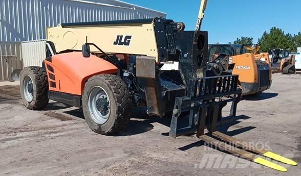 JLG 1055 Teleskopické manipulátory