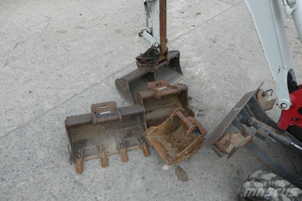 Takeuchi TB 210 R Mini rýpadlá < 7t