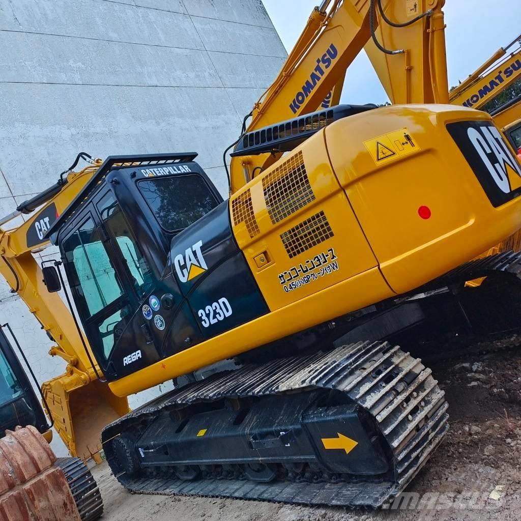 CAT 323 D Pásové rýpadlá