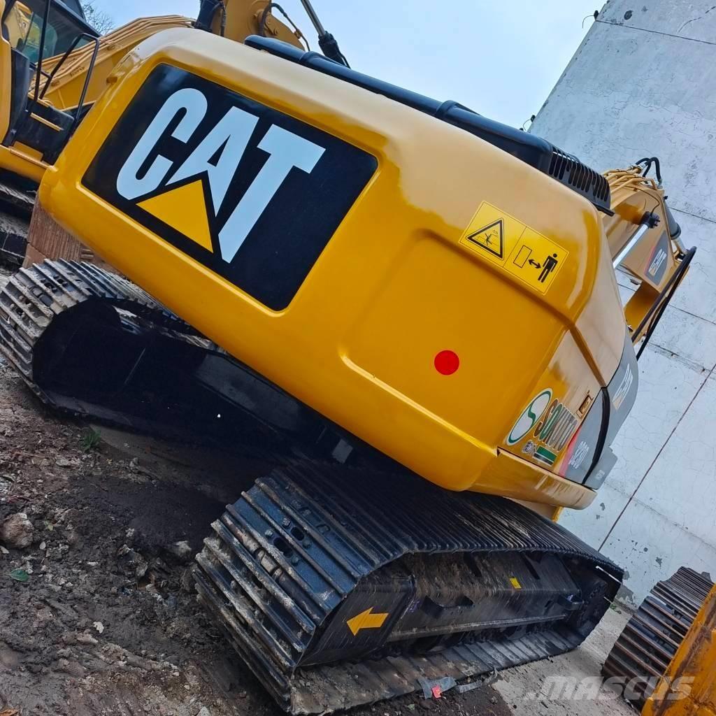 CAT 323 D Pásové rýpadlá