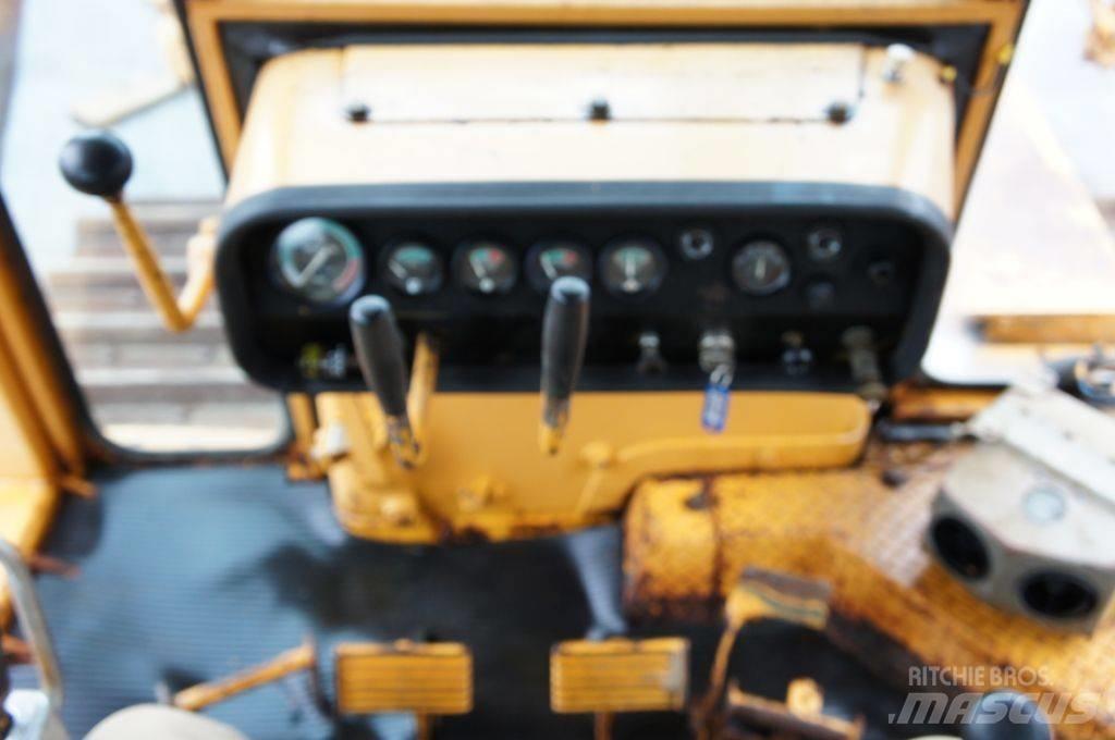 Komatsu D155A-1 Buldozéry