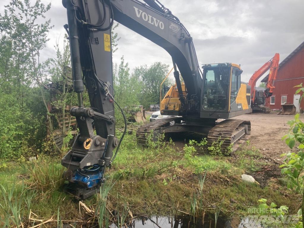 Volvo EC 250 EL Pásové rýpadlá
