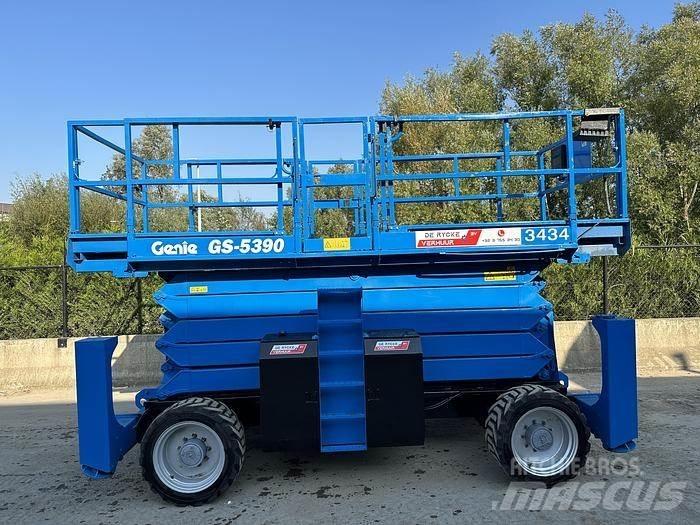 Genie GS5390RT Nožnicové zdvíhacie plošiny