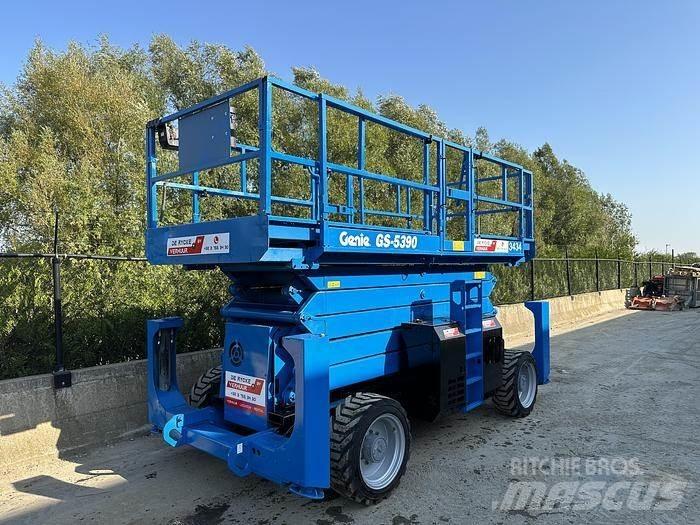 Genie GS5390RT Nožnicové zdvíhacie plošiny