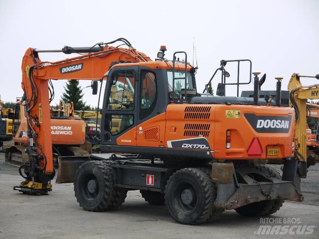 Doosan DX 170 W-5 Kolesové rýpadlá