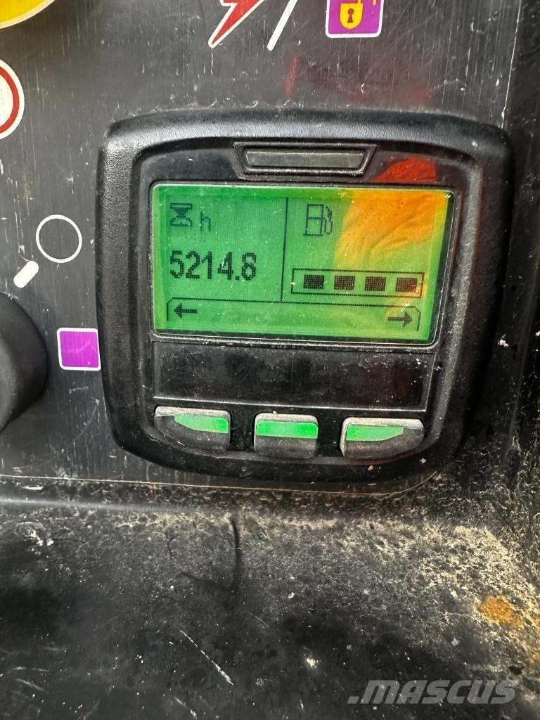 JLG 1500AJP Kĺbové plošiny