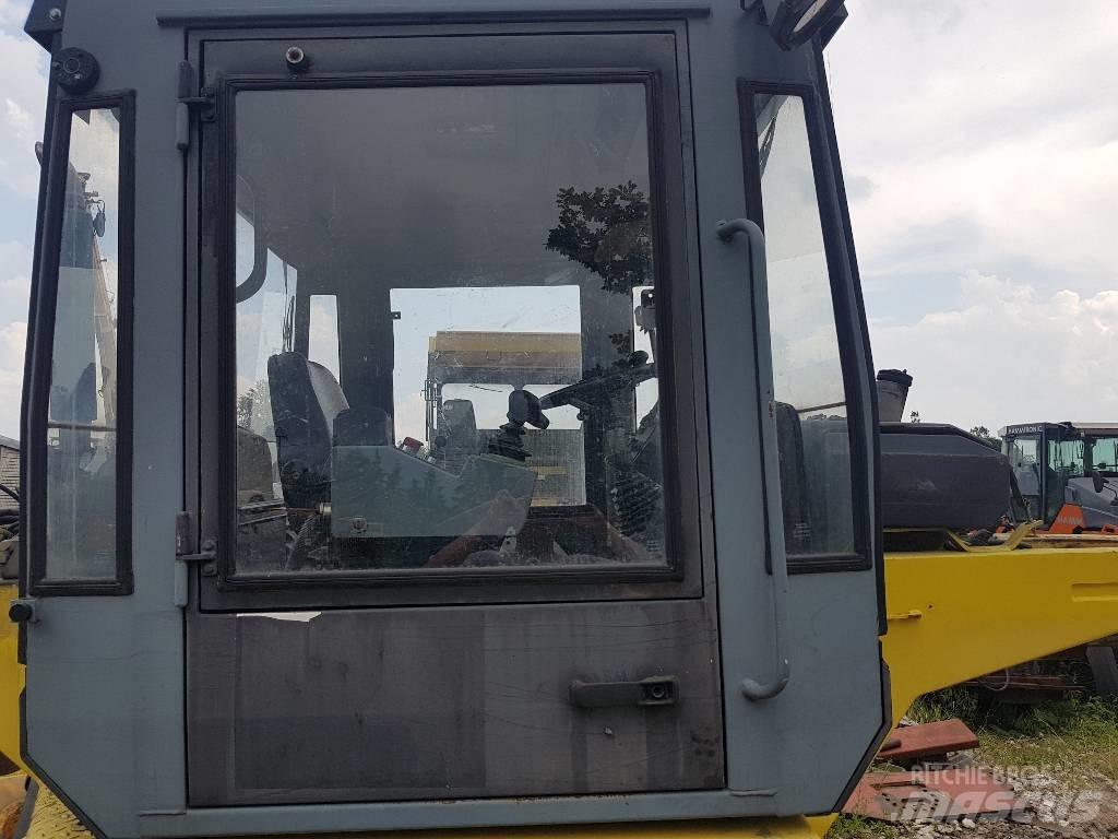Bomag BW 184 AD Kabíny a interiér