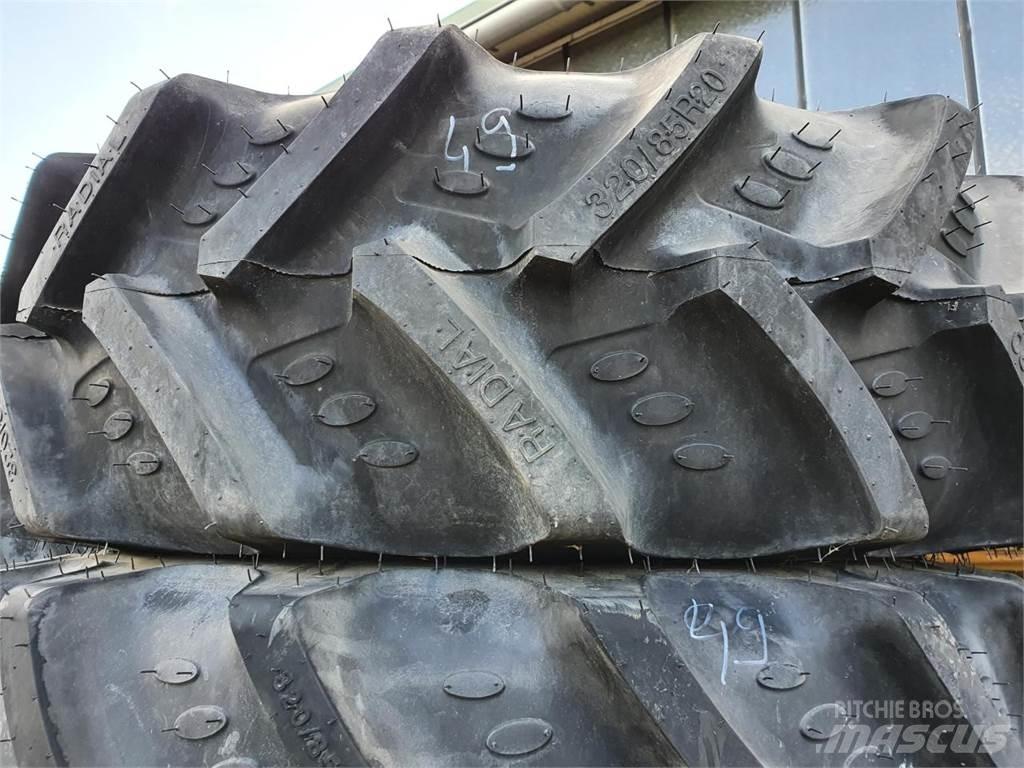 BKT 320/85R20 x2 Pneumatiky, kolesá a ráfiky