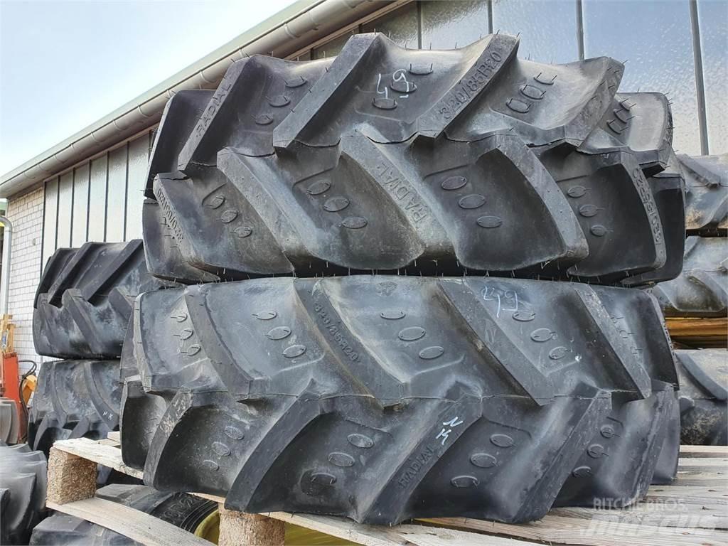 BKT 320/85R20 x2 Pneumatiky, kolesá a ráfiky
