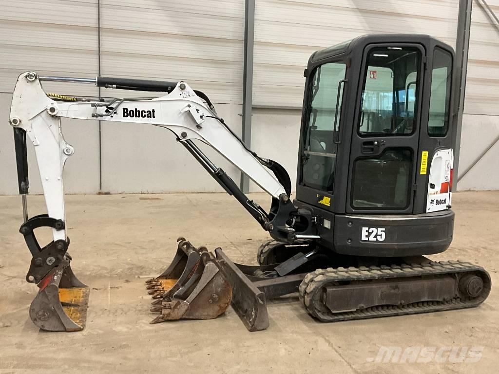Bobcat E 25 Mini rýpadlá < 7t