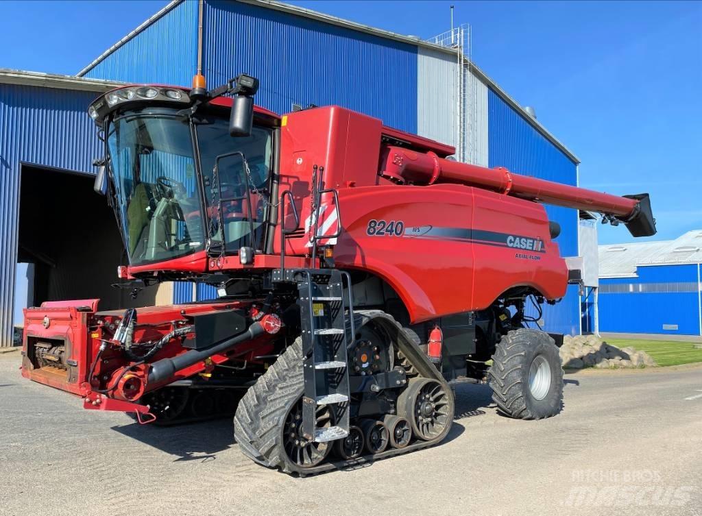 Case IH 8240 Kombinované zberacie stroje