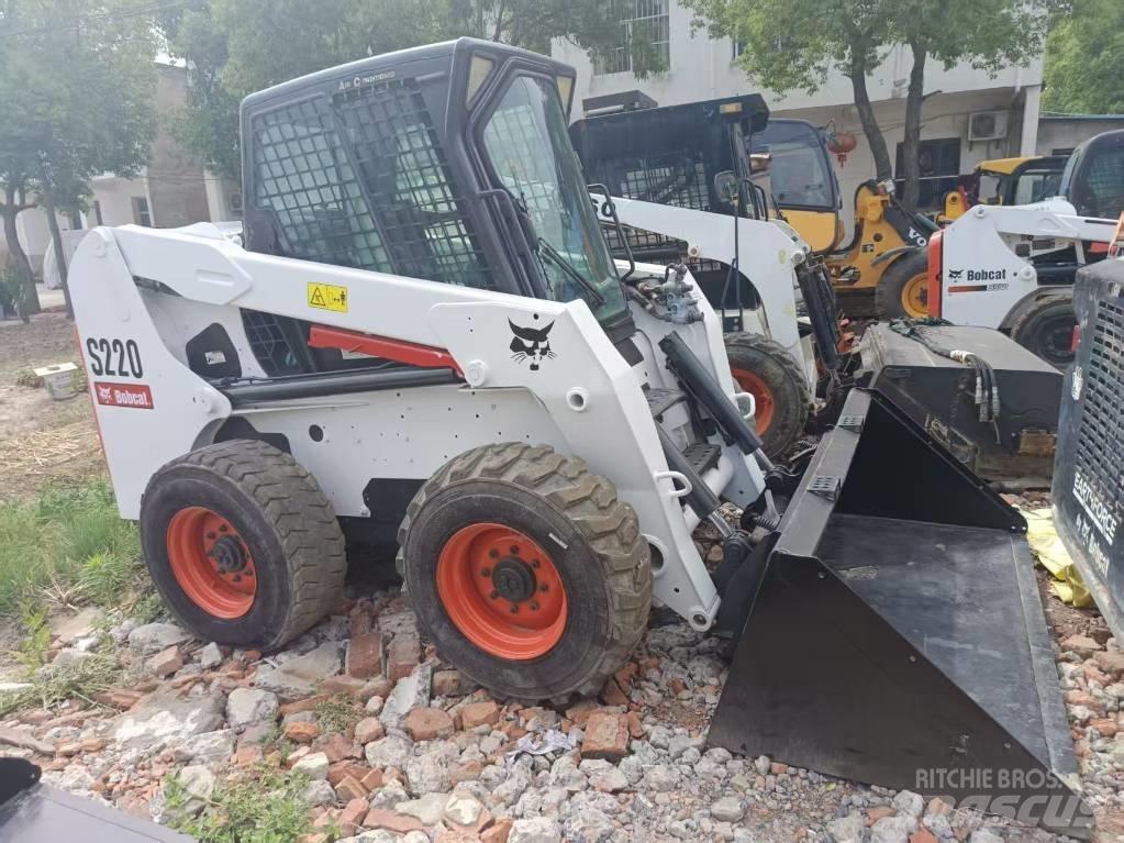 Bobcat S 220 Šmykom riadené nakladače