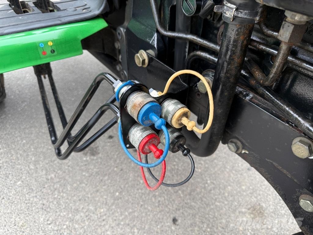 John Deere 4520 Kompaktné traktory