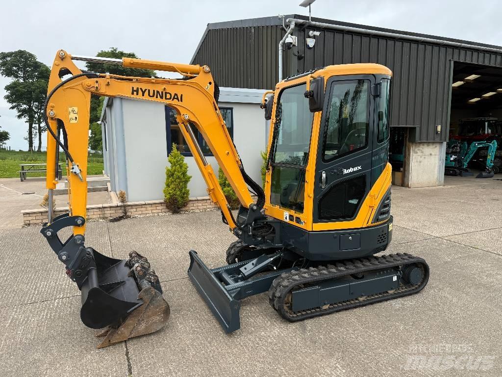 Hyundai R25Z-9 AK Mini rýpadlá < 7t