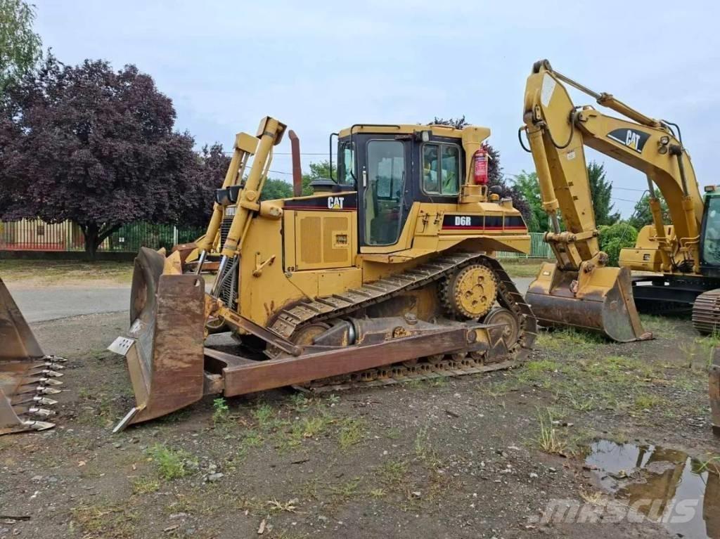 CAT D 6 R Pásové dozéry