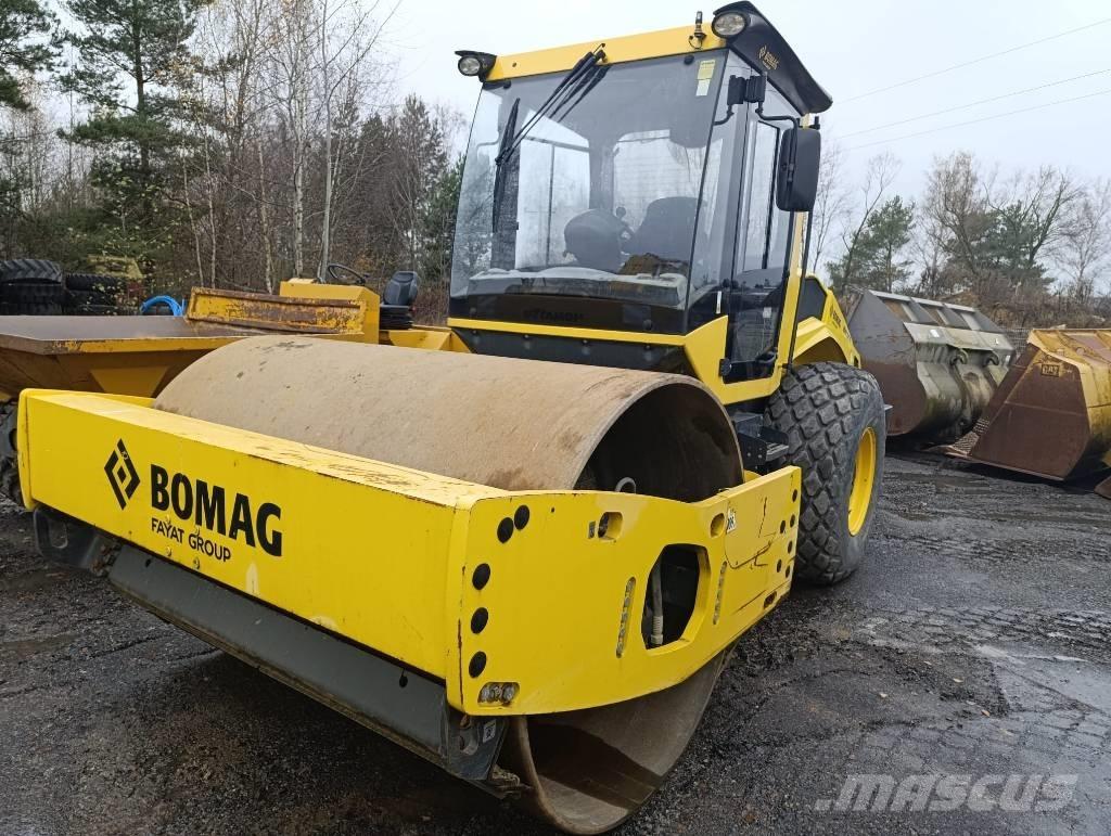 Bomag BW 213 Ťahačové valce