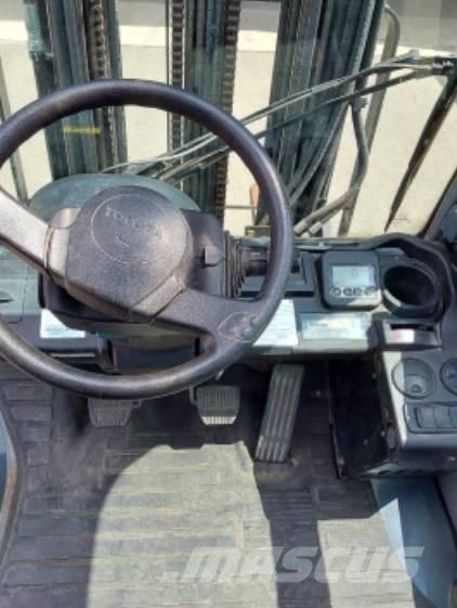 Toyota 02-8 FDF 25 Dieselové vozíky