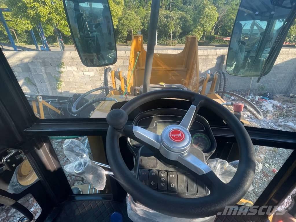 CAT 420F Rýpadlo-nakladače