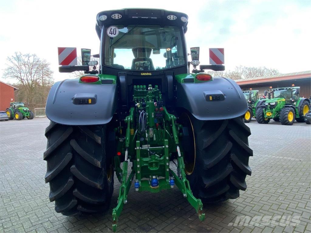 John Deere 6R230 Traktory