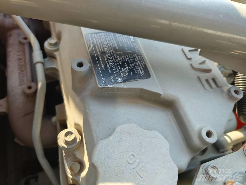 Hitachi ZX 200 Pásové rýpadlá