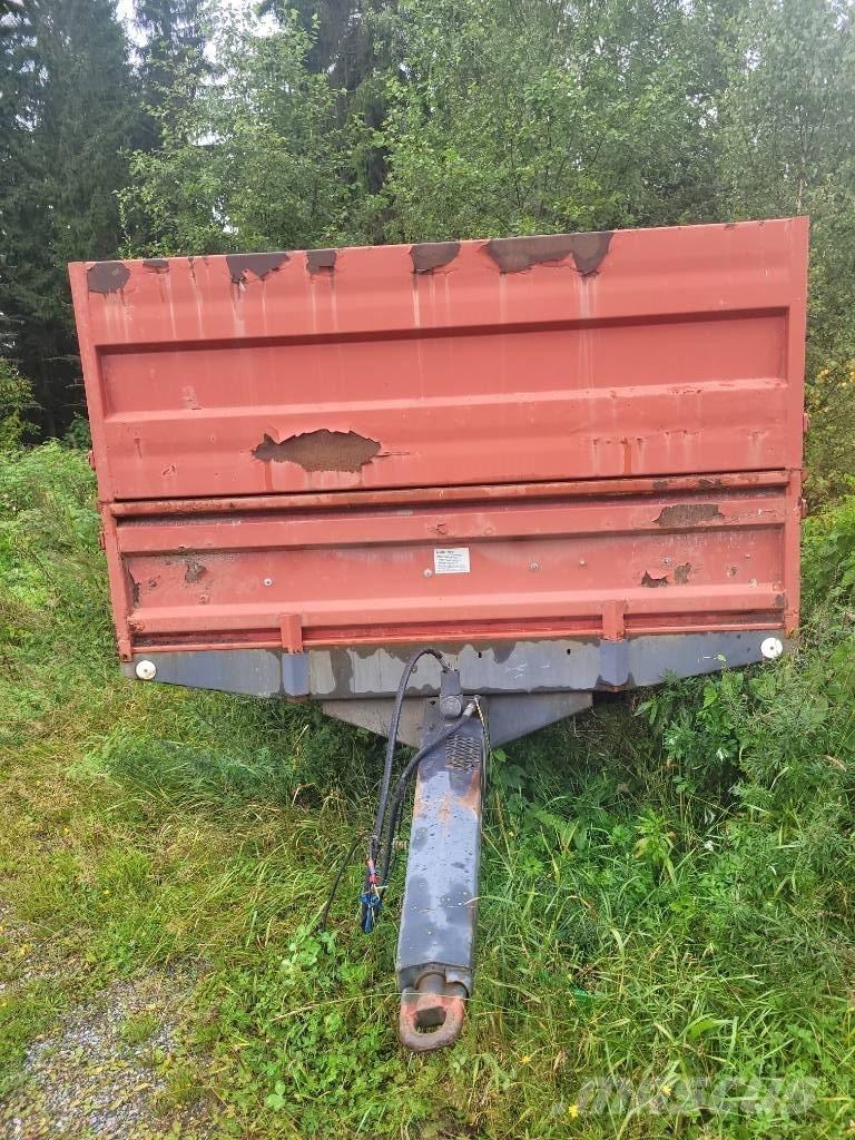 Tuhti M110 Vyklápacie prívesy