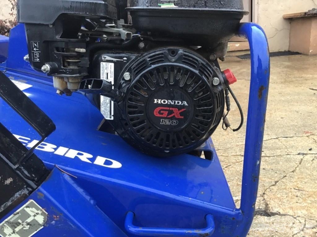 Blue Bird H530A Ďalšie poľnohospodárske stroje