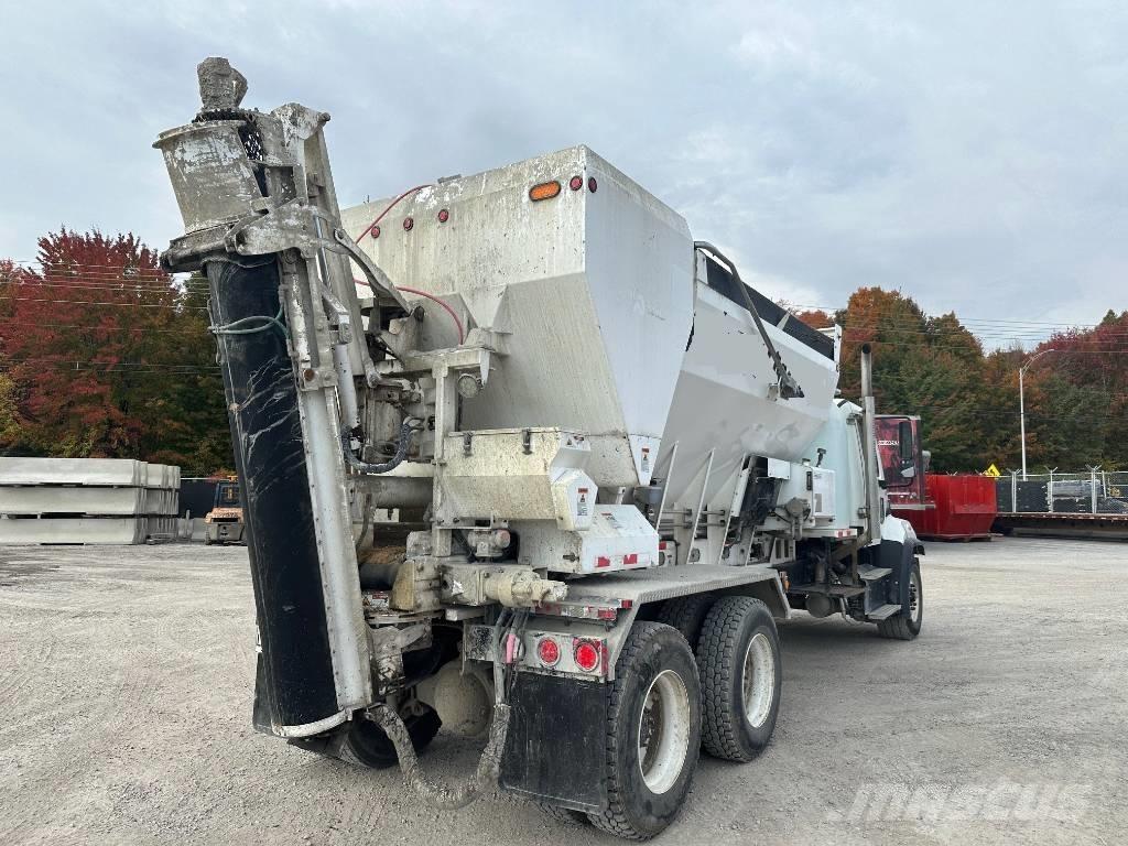 Freightliner 108 SD Ďalšie nákladné vozidlá