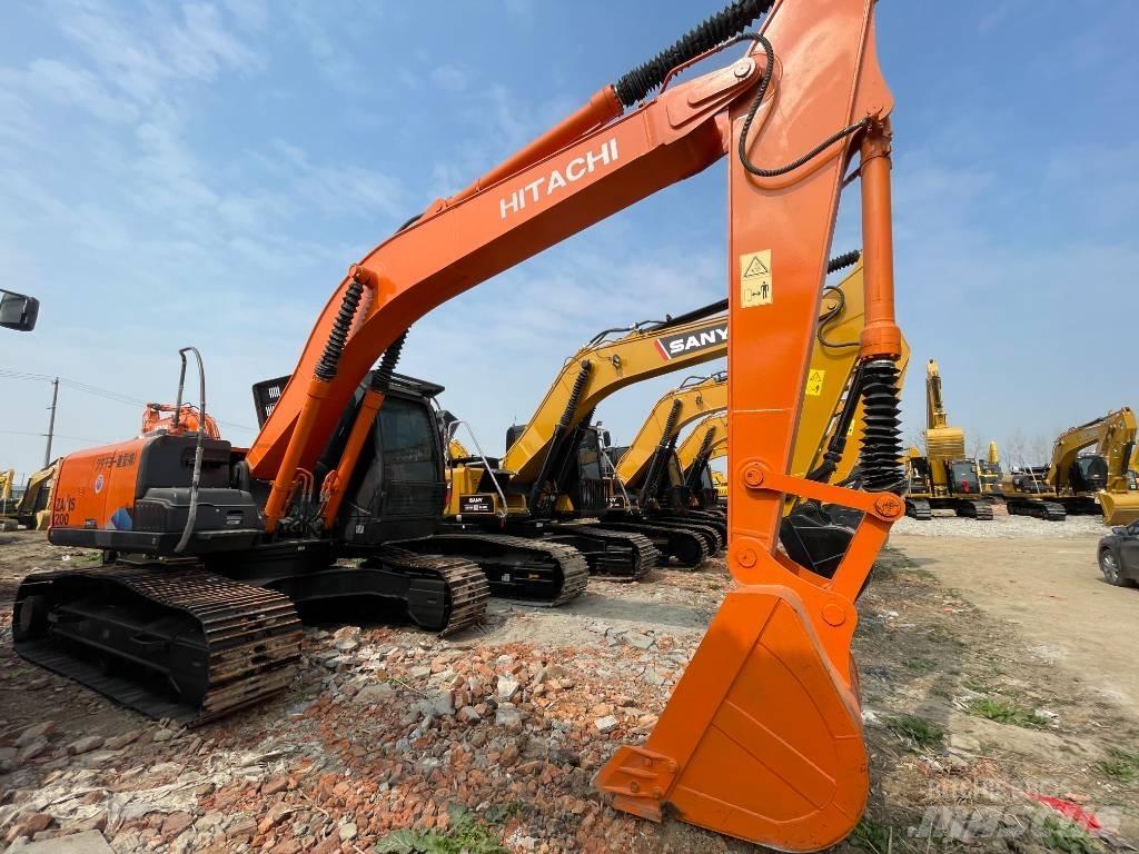 Hitachi ZX 200 Pásové rýpadlá