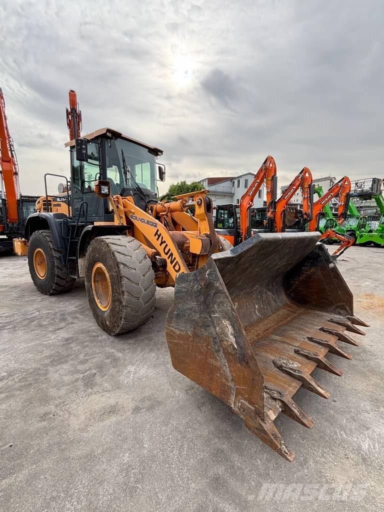 Hyundai HL 757-9 A Kolesové nakladače