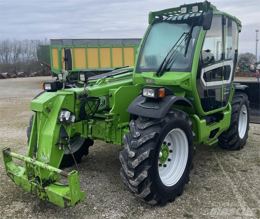 Merlo 42.7-140 Teleskopické nakladače pre poľnohospodárstvo