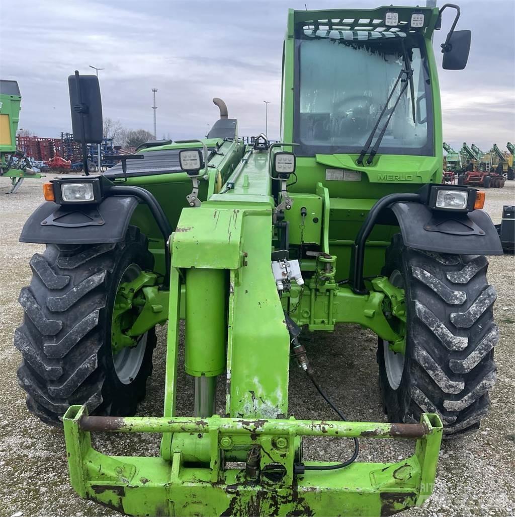Merlo 42.7-140 Teleskopické nakladače pre poľnohospodárstvo