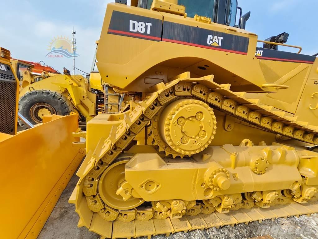 CAT D 8 T Pásové dozéry