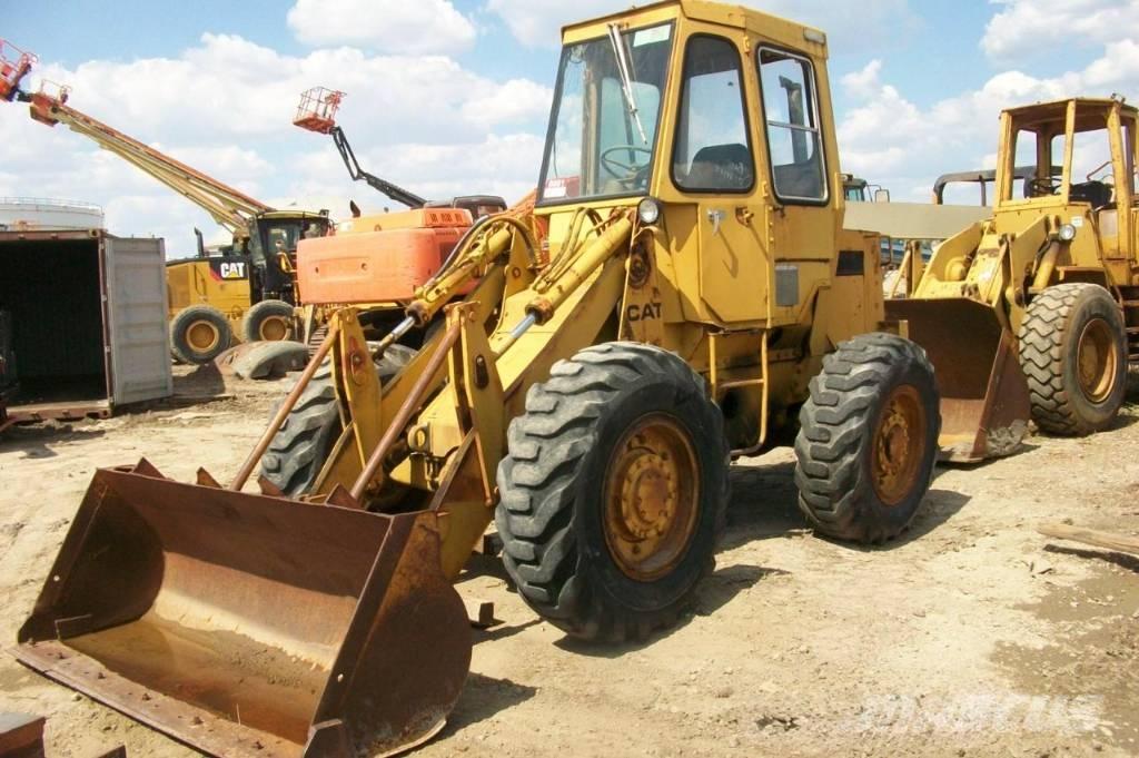 CAT 910 Kolesové nakladače