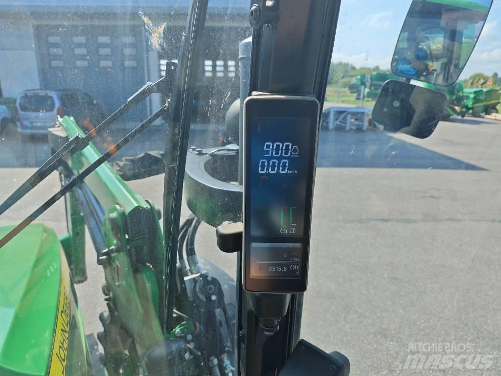 John Deere 5115 R Traktory
