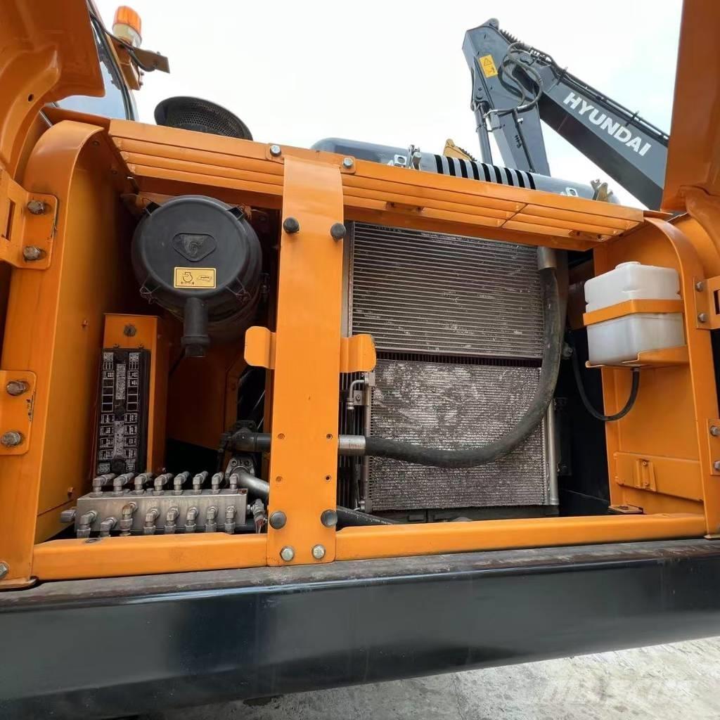 Hyundai R220LC-9S Midi rýpadlá 7 t - 12 t